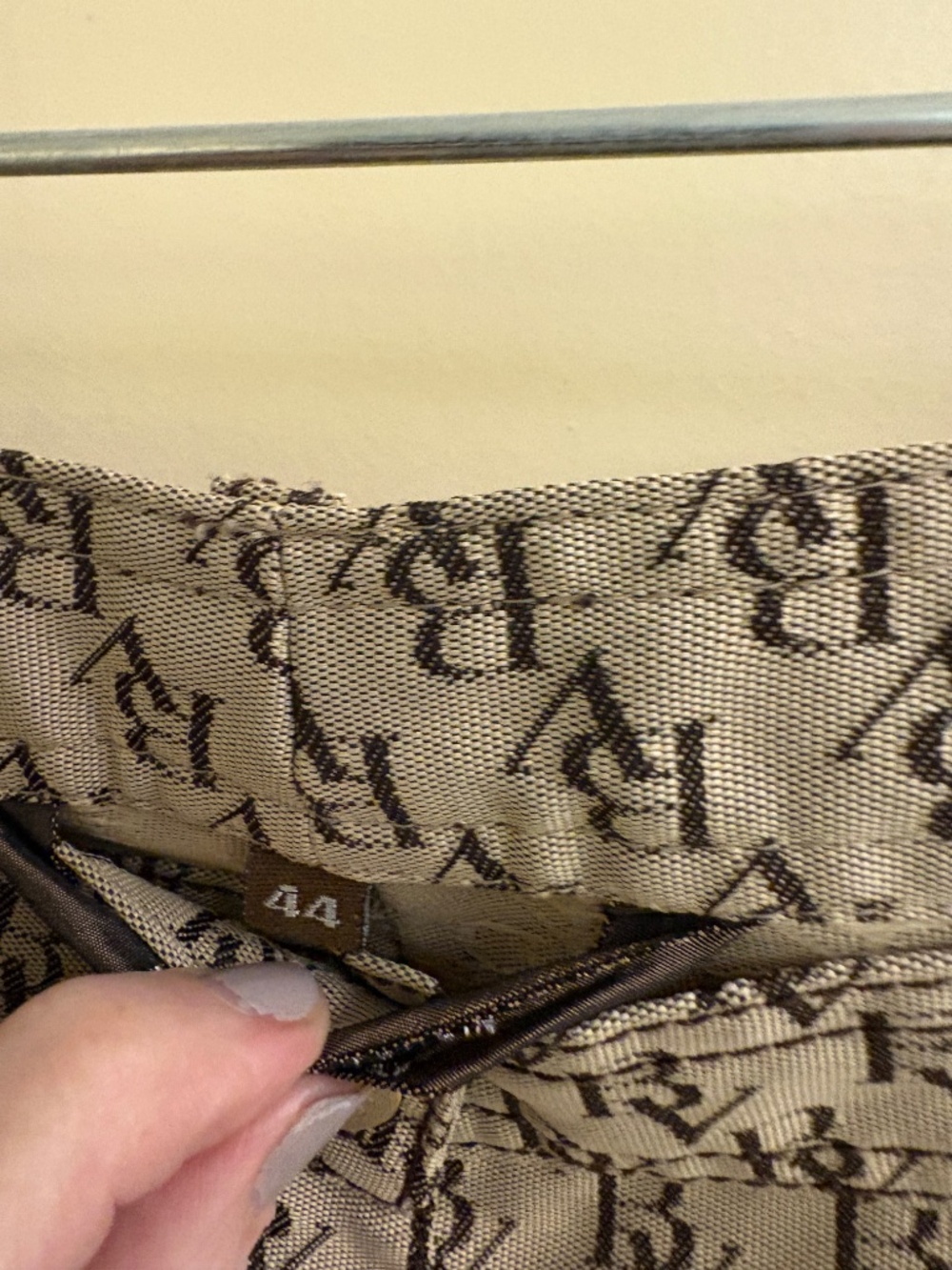 Bottega Veneta tan, brown logo straight leg pants. - Picture 4 of 14